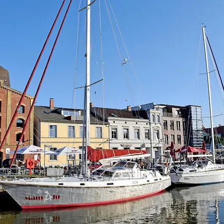 Ruhig Gelegene Mit Terrasse Nahe Dem Strelasund * Franken Vorstadt