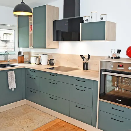 Ruhig Gelegene Mit Terrasse Nahe Dem Strelasund