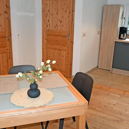 Ruhig Gelegene Mit Terrasse Nahe Dem Strelasund * Franken Vorstadt